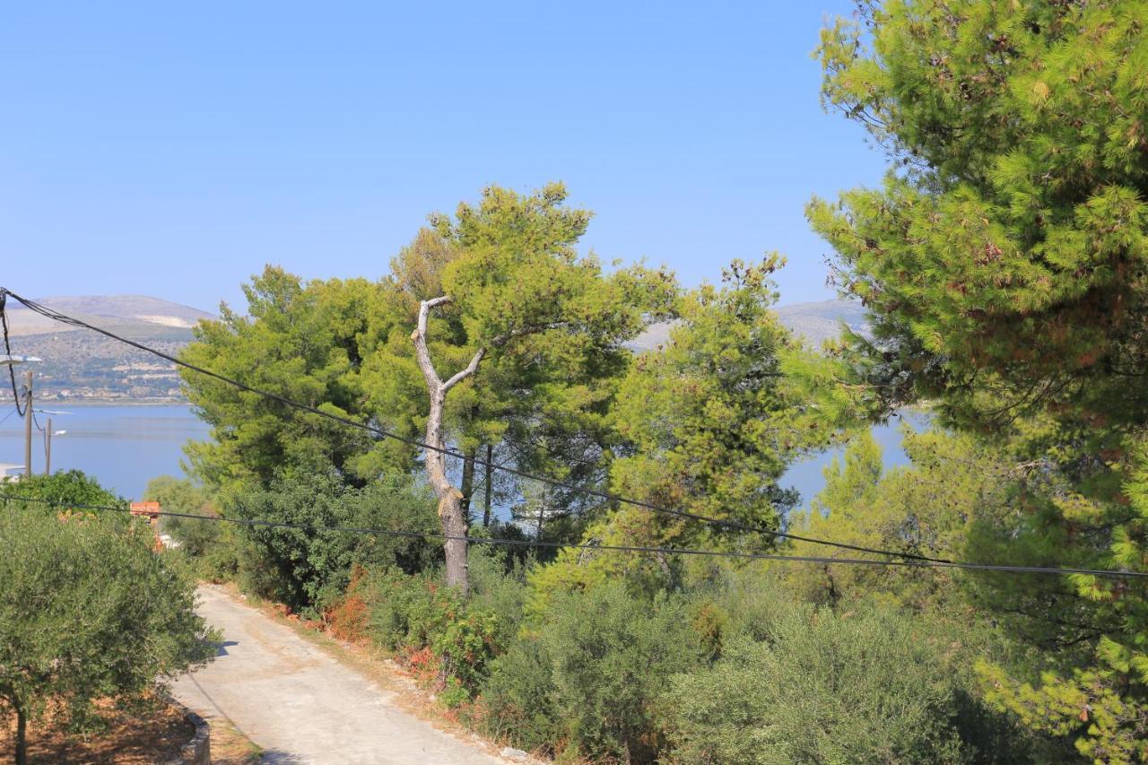 Apartments By The Sea Arbanija, Ciovo - 4320 Trogir Exterior foto